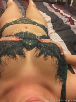[OnlyFans] missfittemptation - 325 Vids & 1584 Pics - @missfittemptation - (20200917-20220806)/Images/2020-09-18.918845826.cant_wait_to_put_together_more_con.jpg