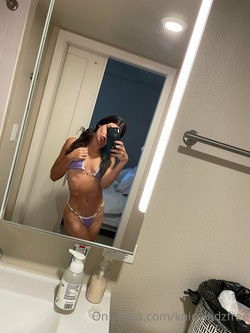 nicoleskirtsfree OnlyFans SiteRip (as of 2025-03-08)/images/nicoleskirtsfree-2022-08-23_175348-389326828_1.jpg
