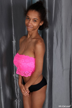 Addisson (XX-Cel.com) (7 albums, 620 pictures)/XX-Cel/2021.02.13 - Set 7 - 90 pix/07.jpg