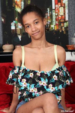 Addisson (XX-Cel.com) (7 albums, 620 pictures)/XX-Cel/2020.06.12 - Too Fruity - 100 pix/001.jpg