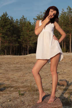 Flaca/2020-08-04 [MetArt] Fantasy View/003.jpg