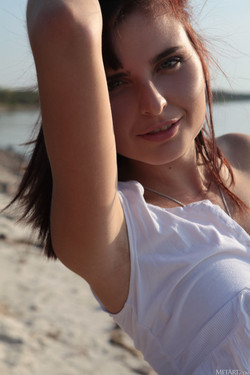 Flaca/2020-08-04 [MetArt] Fantasy View/010.jpg